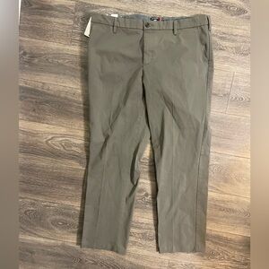 New Dockers workday khaki Men's Classic Tan Pants big & tall classic coupe 42